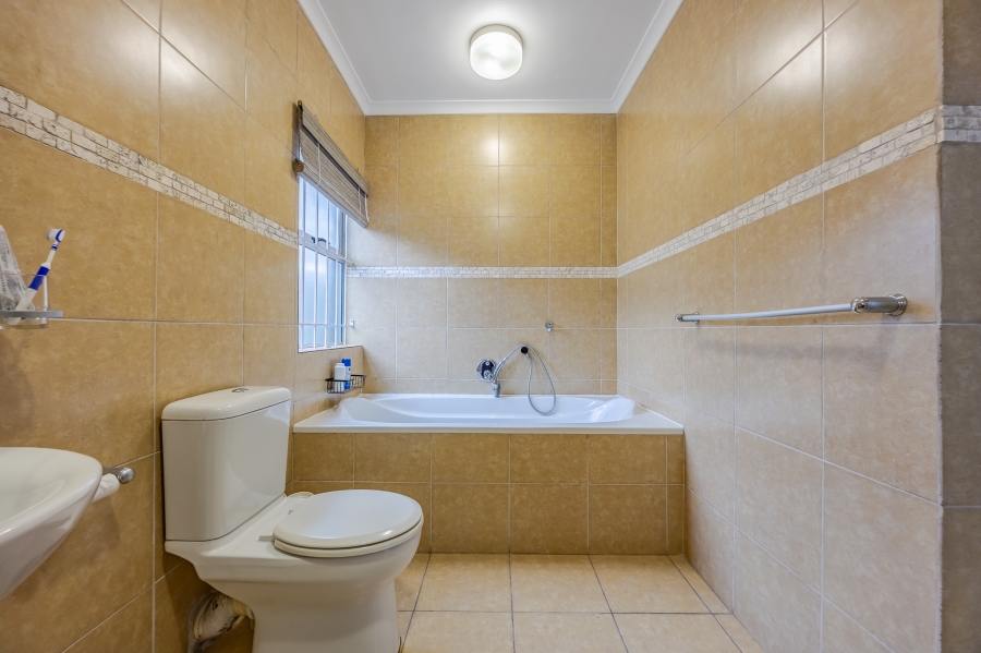 4 Bedroom Property for Sale in Milnerton Ridge Western Cape